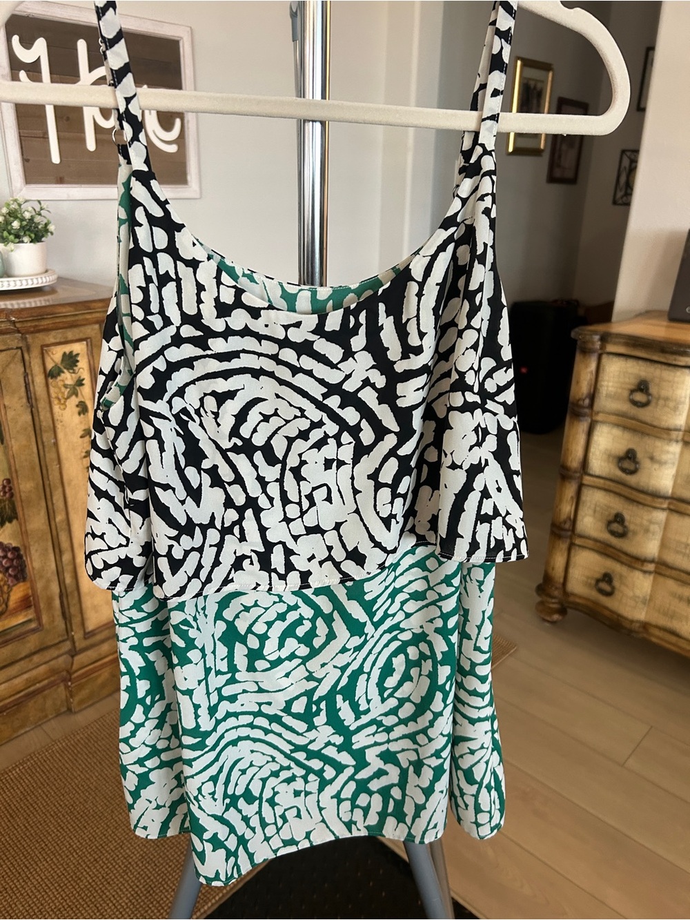 Hobnob Cami Top in Black & Green